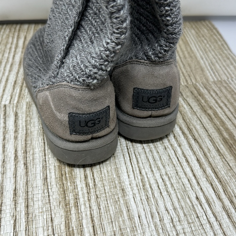 UGG Boots - Picture 5 of 7